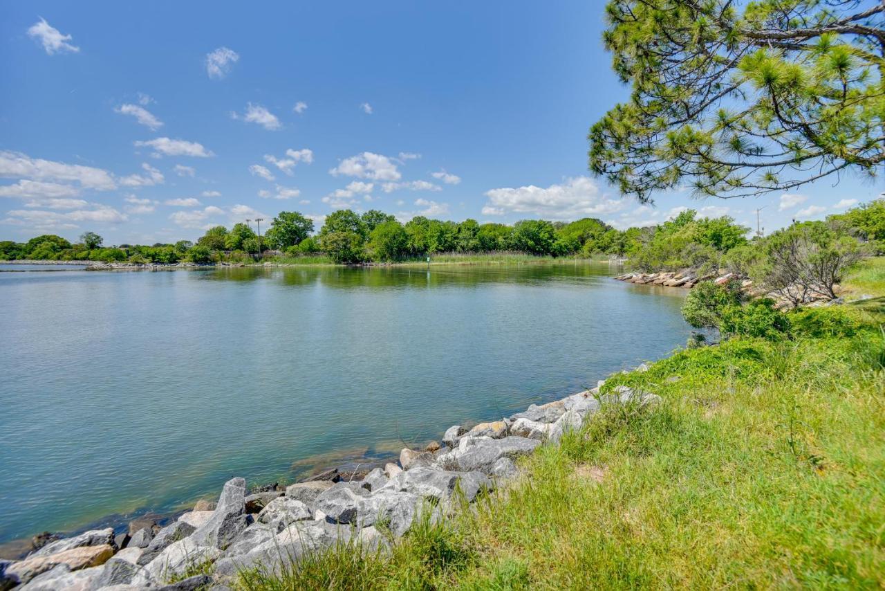 Charming Newport News Cottage Less Than 1 Mi To Ocean! Hampton Buitenkant foto