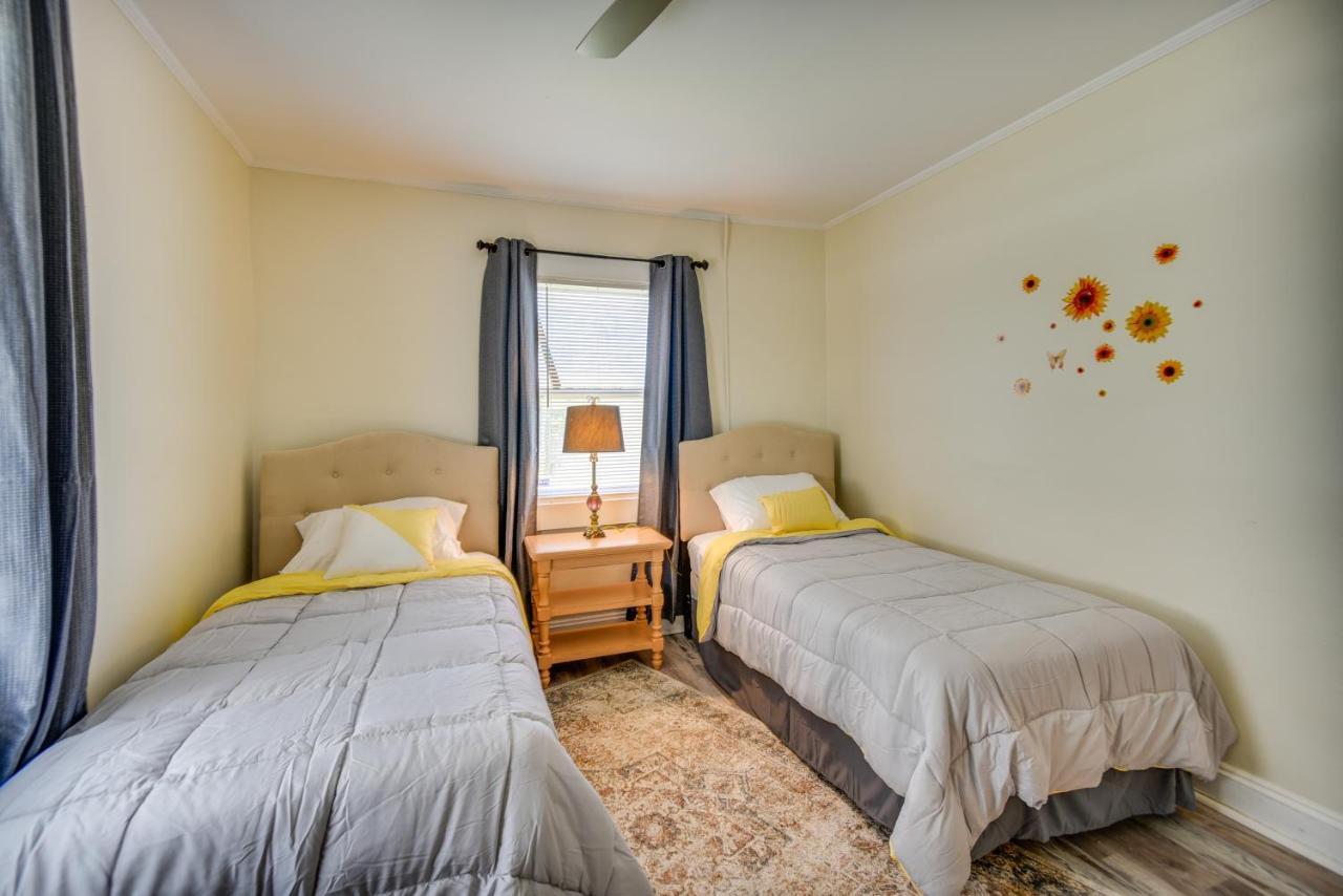 Charming Newport News Cottage Less Than 1 Mi To Ocean! Hampton Buitenkant foto